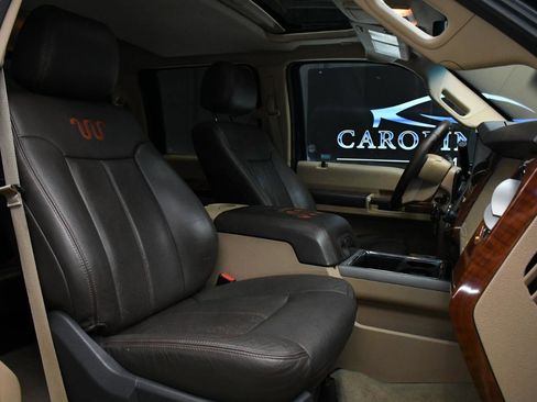 Used 2015 Ford F350 King Ranch w/ King Ranch w/Chrome Package AWD/4WD image 30