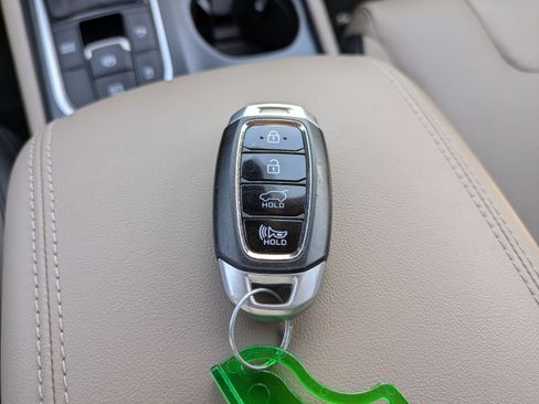 Used 2019 Hyundai Santa Fe Limited FWD image 31