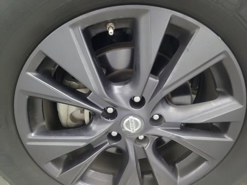 Used 2018 Nissan Murano SV w/ Premium Package FWD image 31