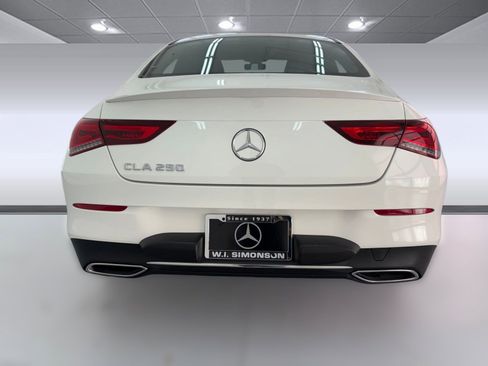 Used 2022 Mercedes-Benz CLA 250 image 8