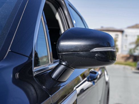 Used 2024 Kia Sorento S image 12