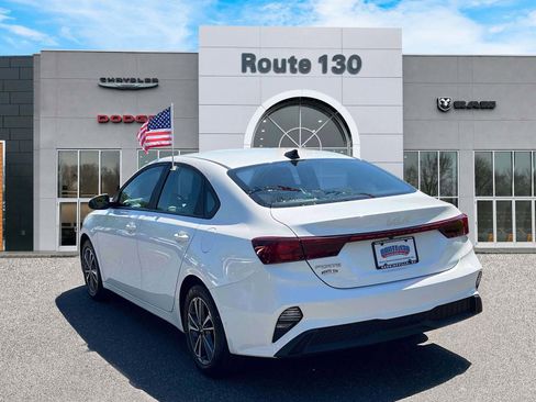 Used 2023 Kia Forte LXS w/ LXS Technology Package FWD image 3