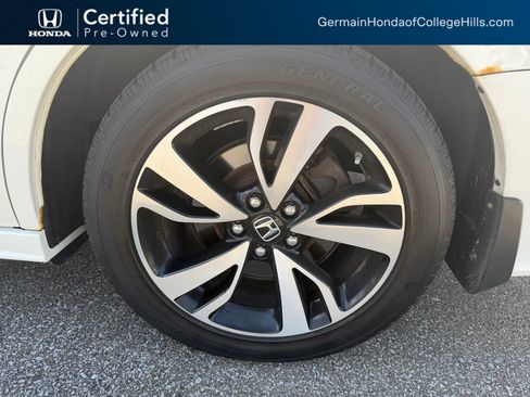 Used 2018 Honda Odyssey Elite image 11