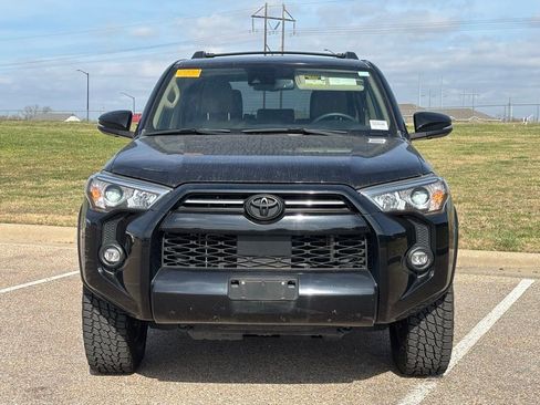 Used 2021 Toyota 4Runner SR5 Premium image 3