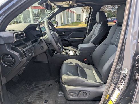 Used 2026 Toyota 4Runner Limited AWD/4WD image 17