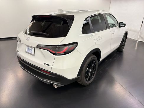 New 2027 Honda HR-V Sport image 9