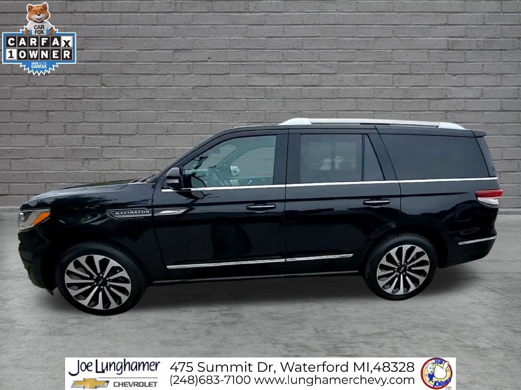 Used 2023 Lincoln Navigator Reserve AWD/4WD image 6