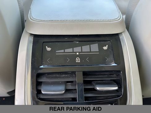 Used 2020 Volvo XC90 T6 Momentum image 17