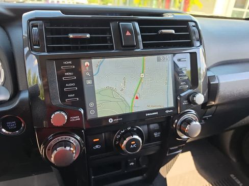 Used 2021 Toyota 4Runner TRD Off-Road Premium AWD/4WD image 18