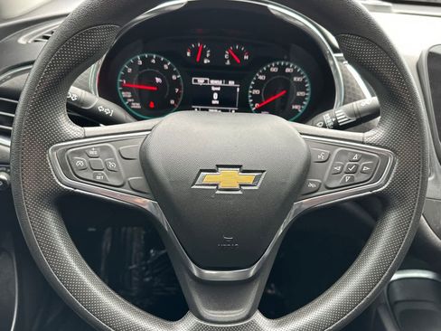 Used 2019 Chevrolet Malibu LT FWD image 22