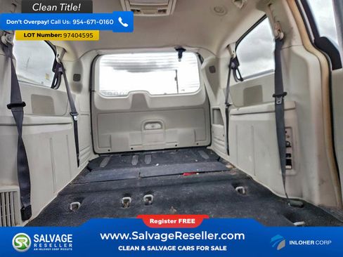 Used 2016 Chrysler Town & Country Touring image 13