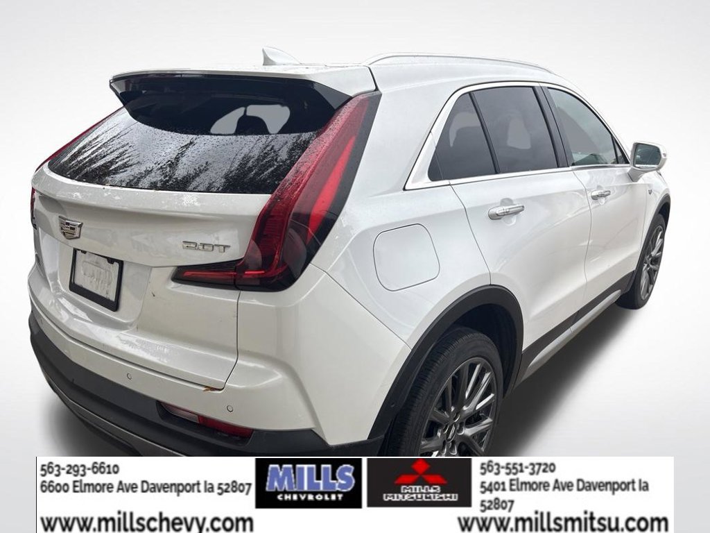 Used 2019 Cadillac XT4 Premium Luxury w/ Enhanced Visibility Package AWD/4WD image 3