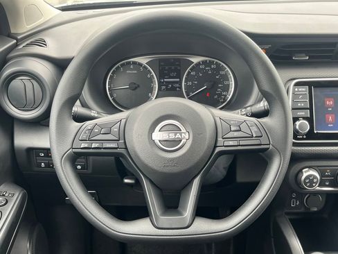 New 2025 Nissan Kicks Play S image 20