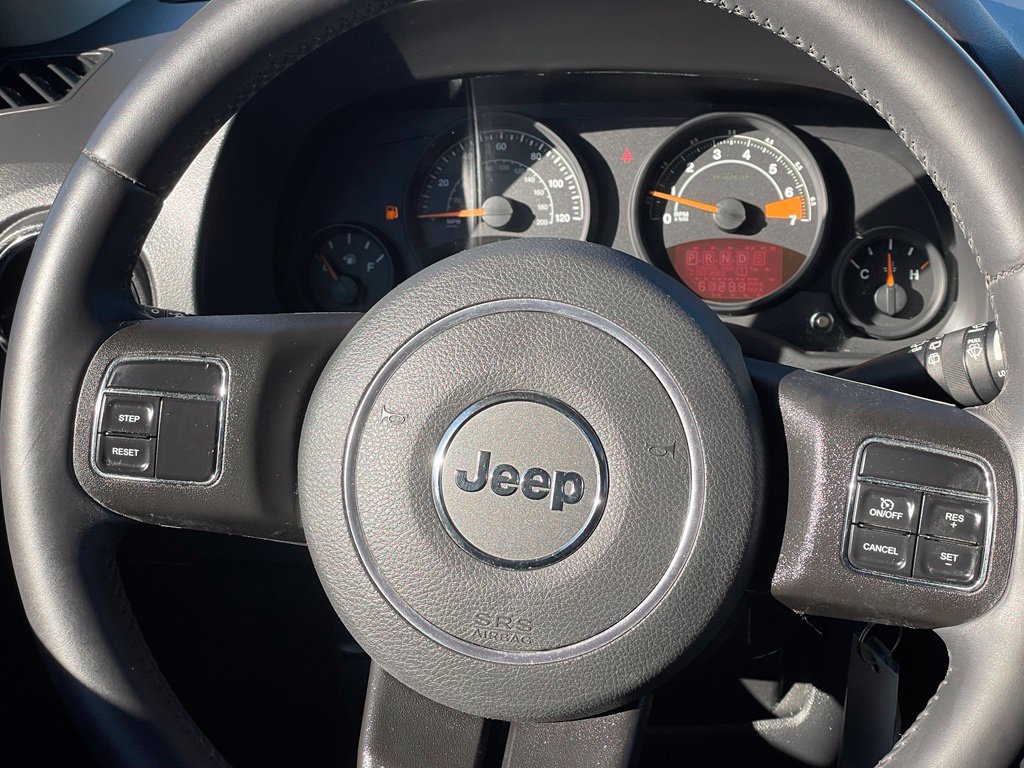 Used 2015 Jeep Patriot High Altitude FWD image 12