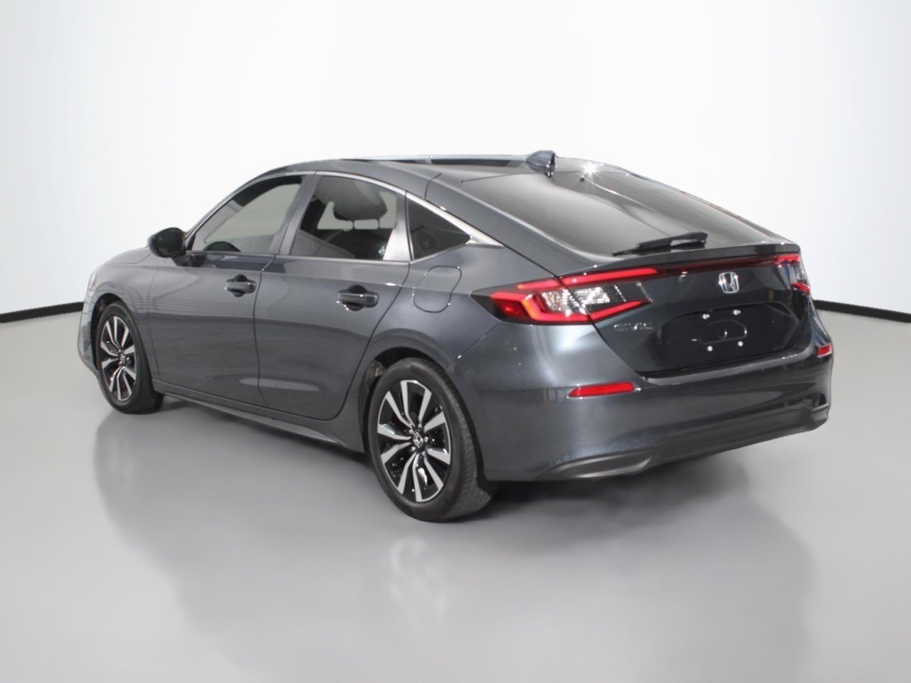 Used 2024 Honda Civic EX-L image 4