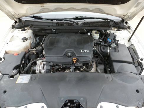 Used 2011 Buick Lucerne CX FWD image 17