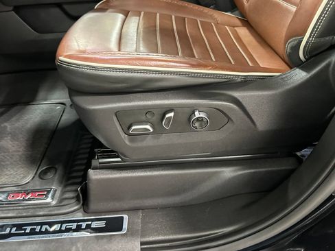 Used 2024 GMC Sierra 1500 Denali Ultimate AWD/4WD image 12