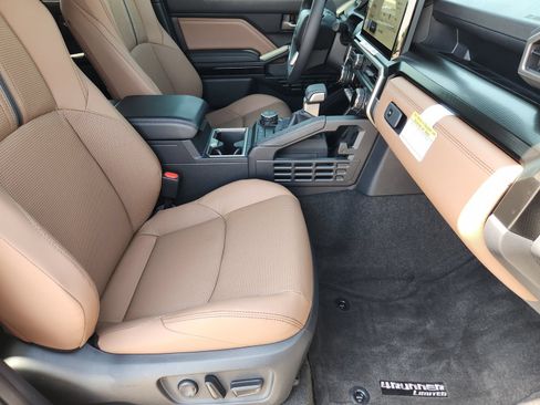 New 2026 Toyota 4Runner Limited AWD/4WD image 13