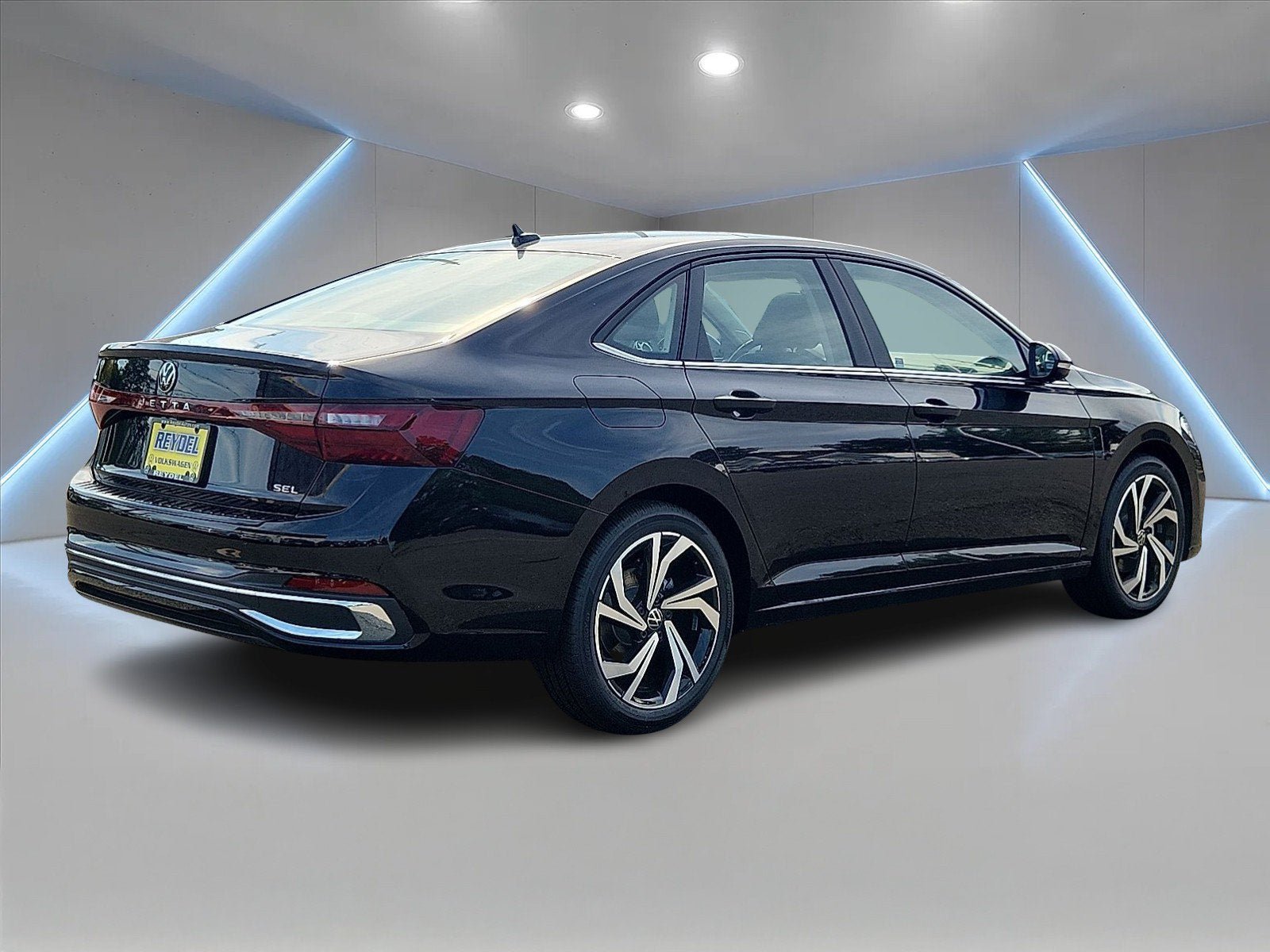 New 2027 Volkswagen Jetta SEL FWD image 3