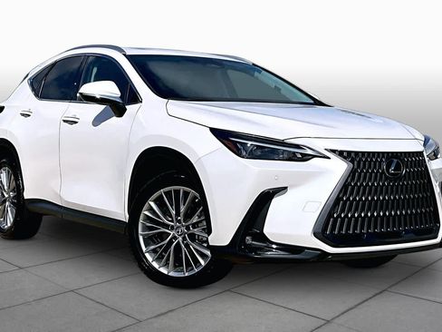 Used 2025 Lexus NX 350 AWD w/ Premium Package image 3