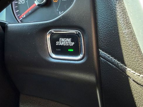 Used 2017 GMC Acadia SLE w/ Driver Alert Package I AWD/4WD image 28