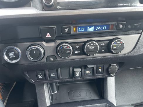 Used 2020 Toyota Tacoma TRD Sport image 23