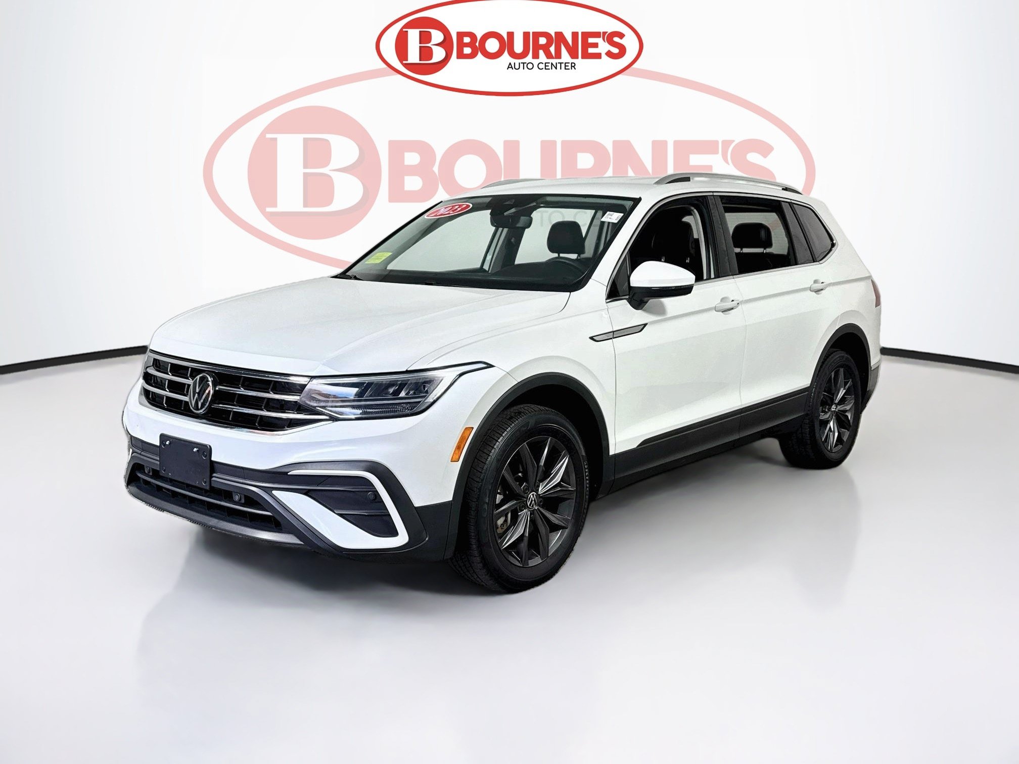 Used 2023 Volkswagen Tiguan SE AWD/4WD image 5