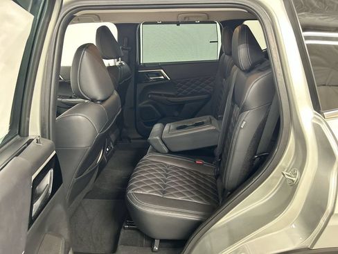 Used 2023 Mitsubishi Outlander SEL AWD/4WD image 20