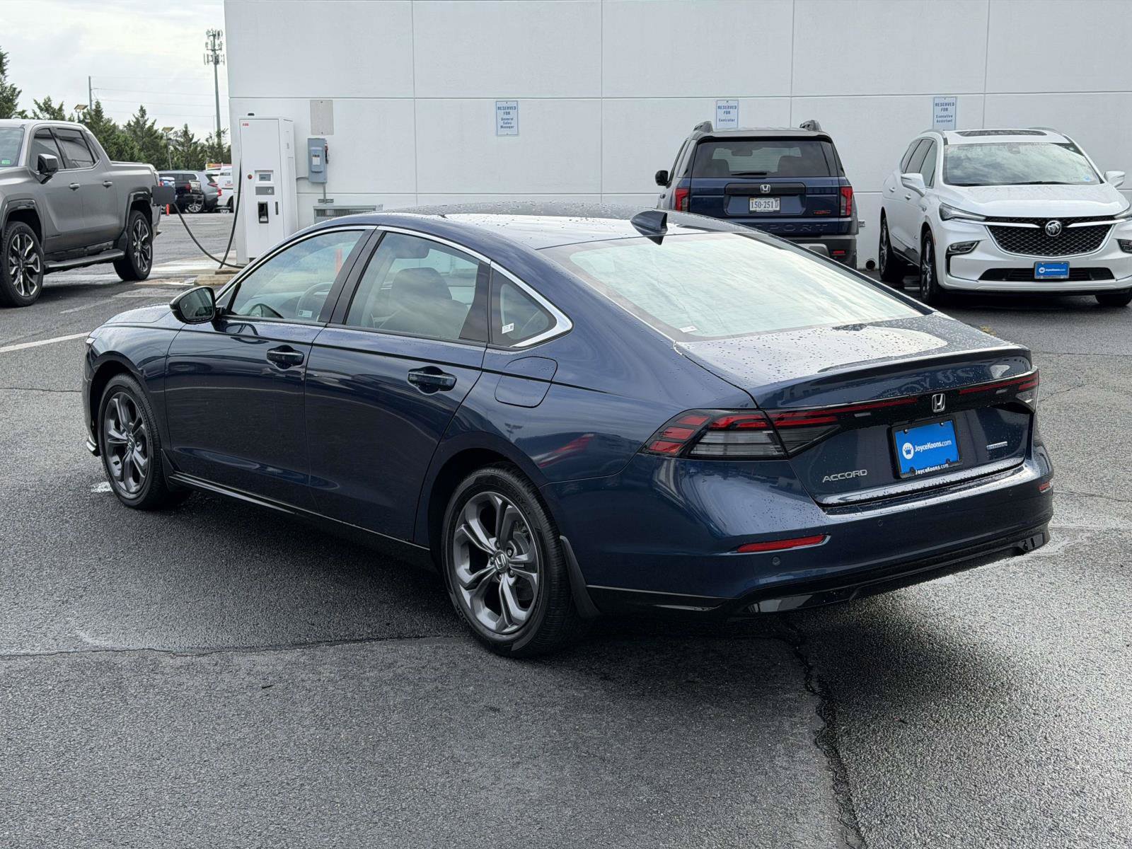 Used 2026 Honda Accord EX-L image 3