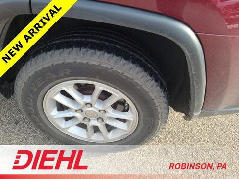 Used 2018 Jeep Grand Cherokee Laredo image 8