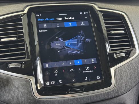 Used 2024 Volvo XC90 B5 Plus image 41