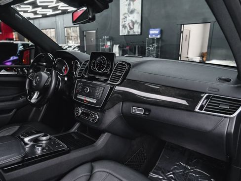 Used 2018 Mercedes-Benz GLE 43 AMG 4MATIC w/ Premium 2 Package image 55