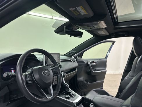 Used 2020 Toyota RAV4 XSE image 30