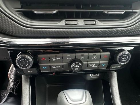 New 2026 Jeep Compass Limited image 19