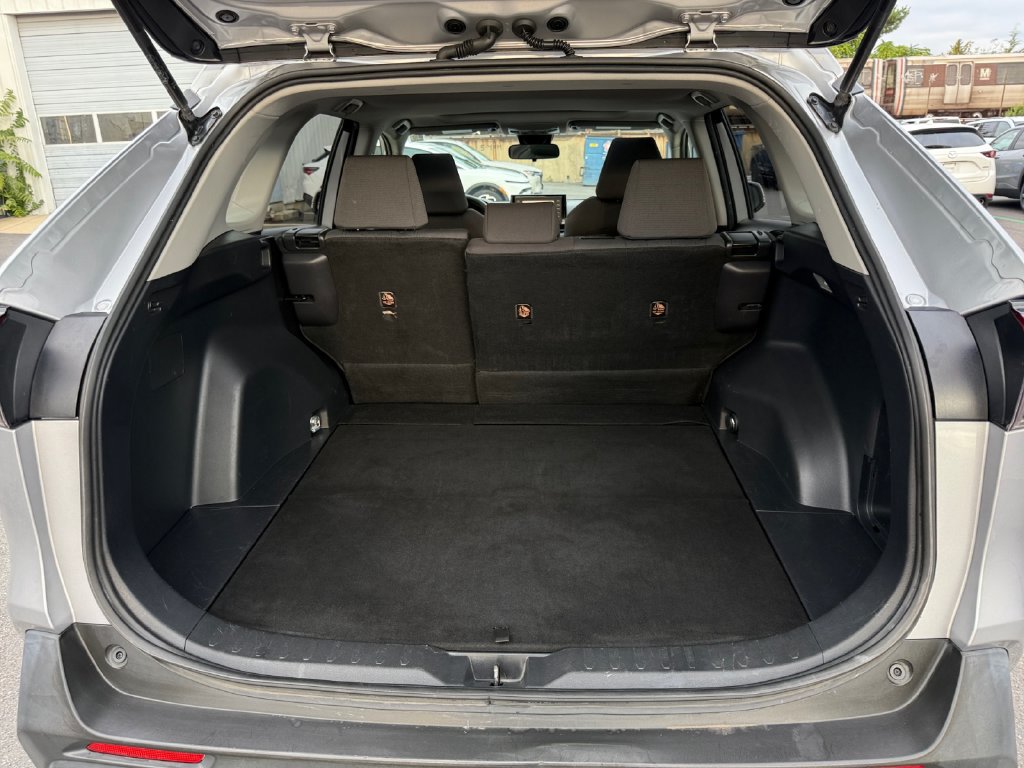 Used 2019 Toyota RAV4 XLE FWD image 23