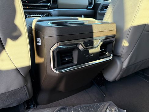 New 2026 GMC Sierra 2500 SLT w/ SLT Premium Package image 17