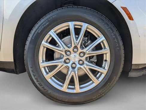 Used 2022 Buick Enclave Premium image 26