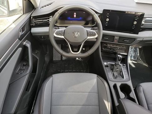 New 2026 Volkswagen Jetta SE FWD image 10