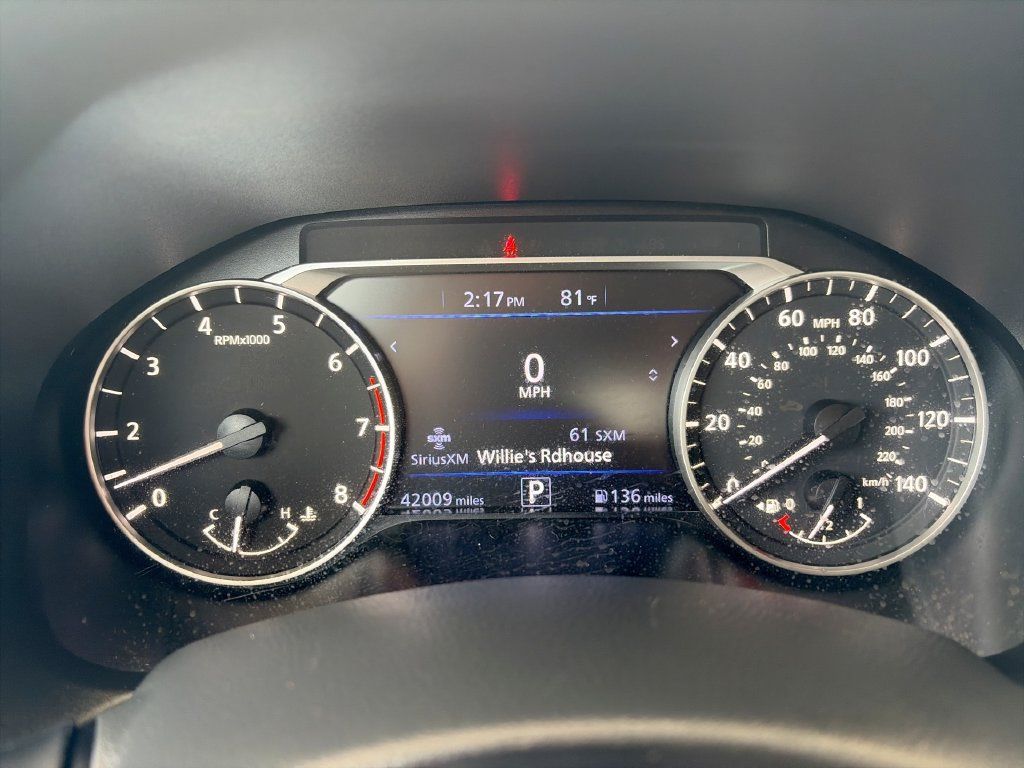 Used 2025 Nissan Altima 2.5 SV FWD image 11