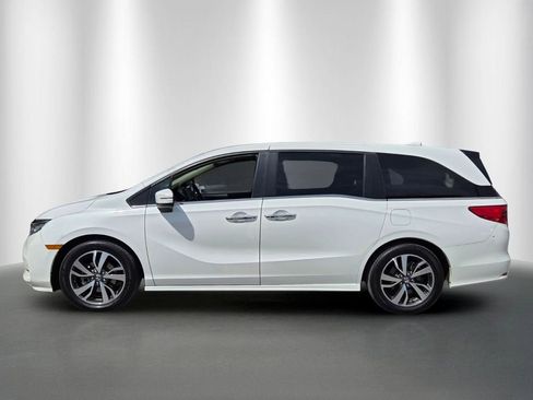 Certified 2023 Honda Odyssey Touring image 4