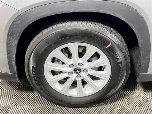 Certified 2025 Toyota Grand Highlander XLE image 29