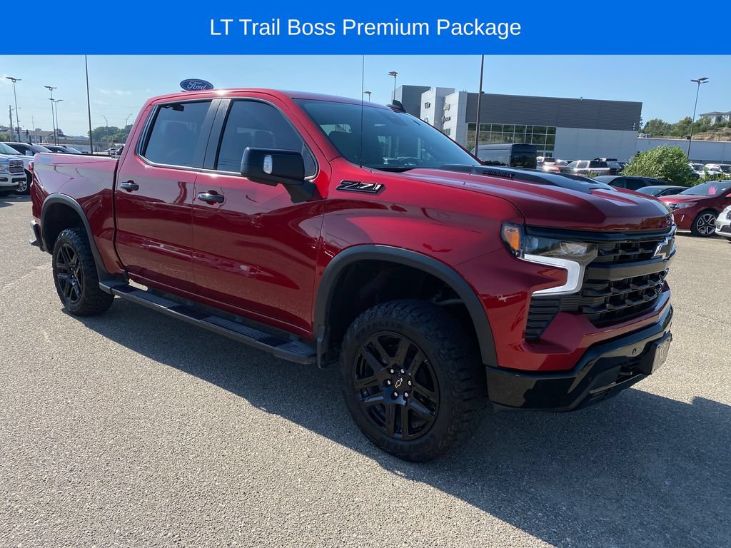 Used 2024 Chevrolet Silverado 1500 LT Trail Boss w/ LT Trail Boss Premium Package AWD/4WD image 8