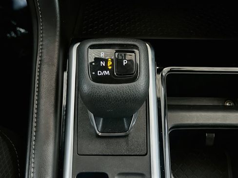 Used 2023 Nissan Pathfinder SV AWD/4WD image 12