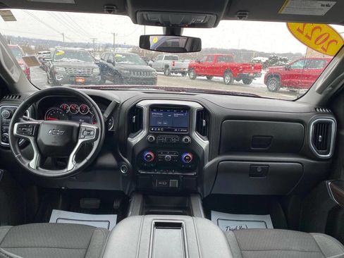 Used 2022 Chevrolet Silverado 1500 RST w/ Z71 Off-Road Package AWD/4WD image 21