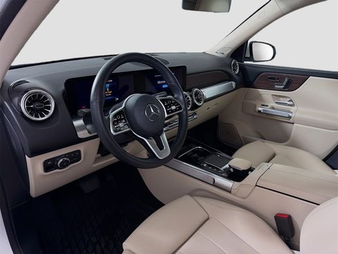 Used 2022 Mercedes-Benz GLB 250 GLB 250 image 10