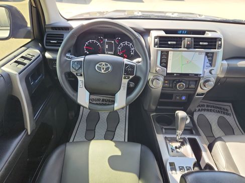 Used 2022 Toyota 4Runner SR5 Premium w/ Moonroof Package image 40