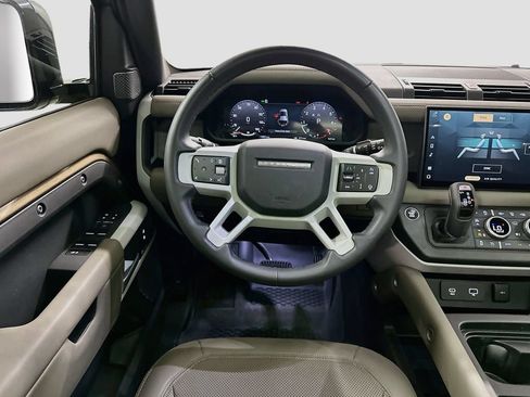 Used 2024 Land Rover Defender 110 SE AWD/4WD image 23