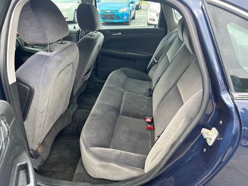 Used 2010 Chevrolet Impala LS FWD image 10