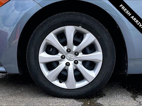 Used 2024 Toyota Corolla LE FWD image 31