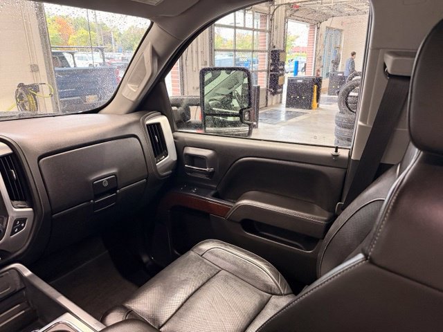 Used 2017 GMC Sierra 2500 SLT w/ Driver Alert Package AWD/4WD image 18